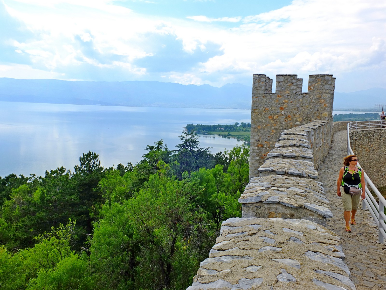 Blick von der Burg von Ohrid ber den Ohridsee (Erweiterung Ost) - Lupe Reisen