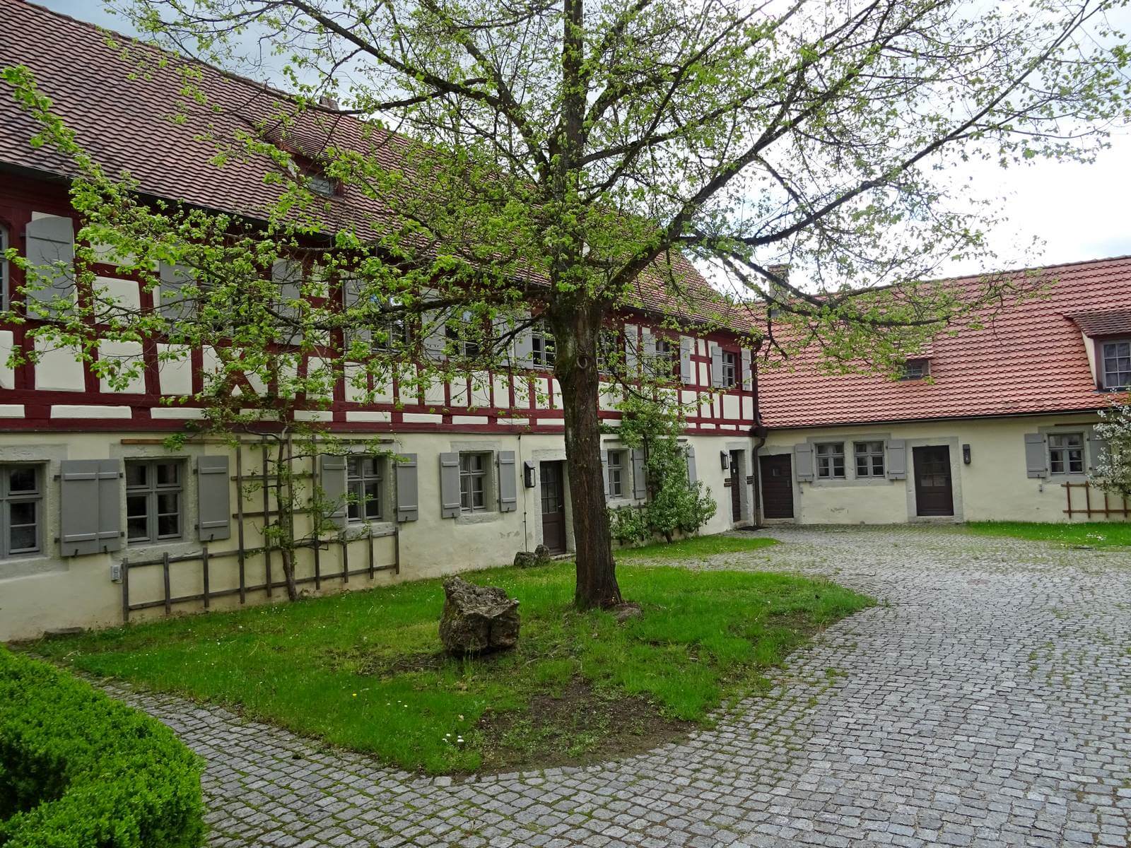 Der alte Judenhof im Frnkische Schweiz Museum - Lupe Reisen