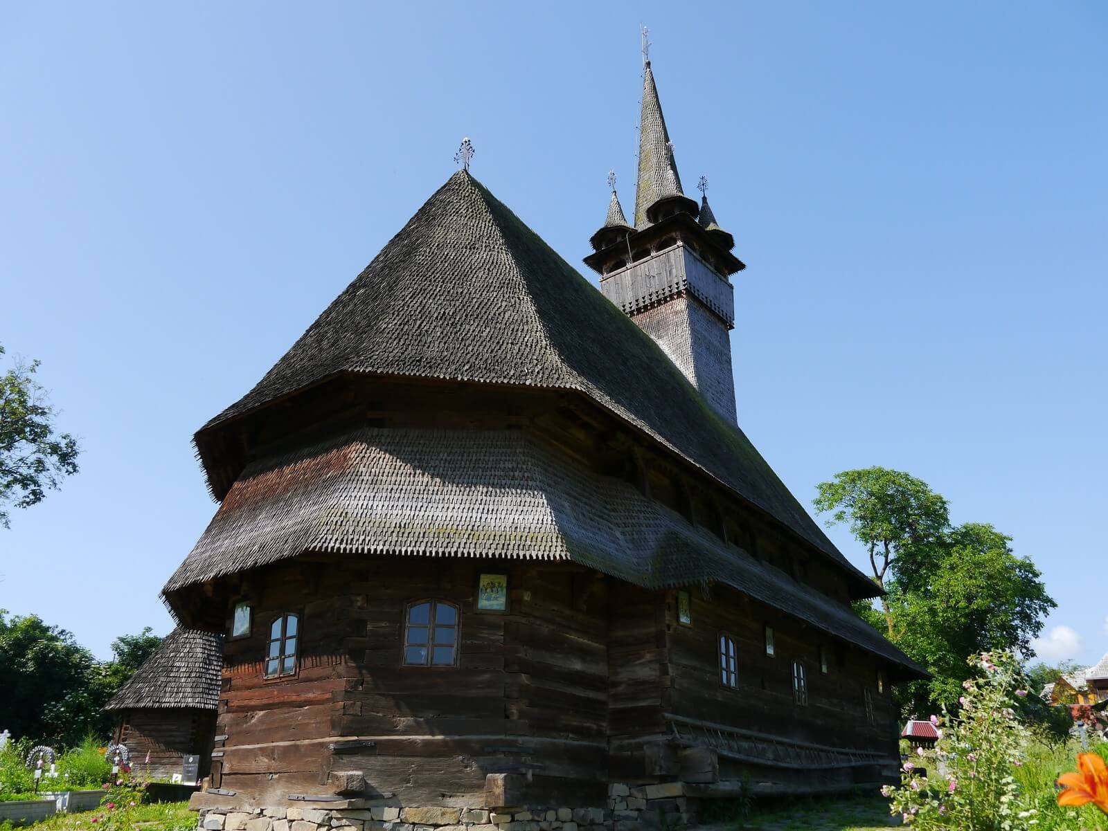 Foto Die Holzkirche von Budesti - Lupe Reisen